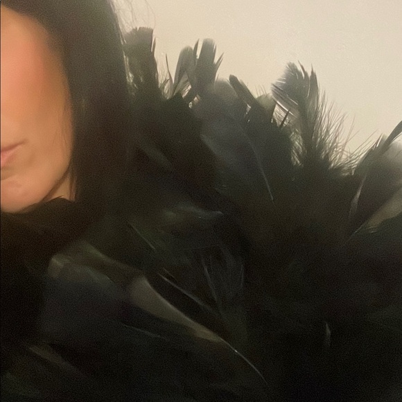 Black Feather Boa Scarf - Picture 3 of 4
